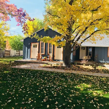 Eastside Guesthouse And Bivy